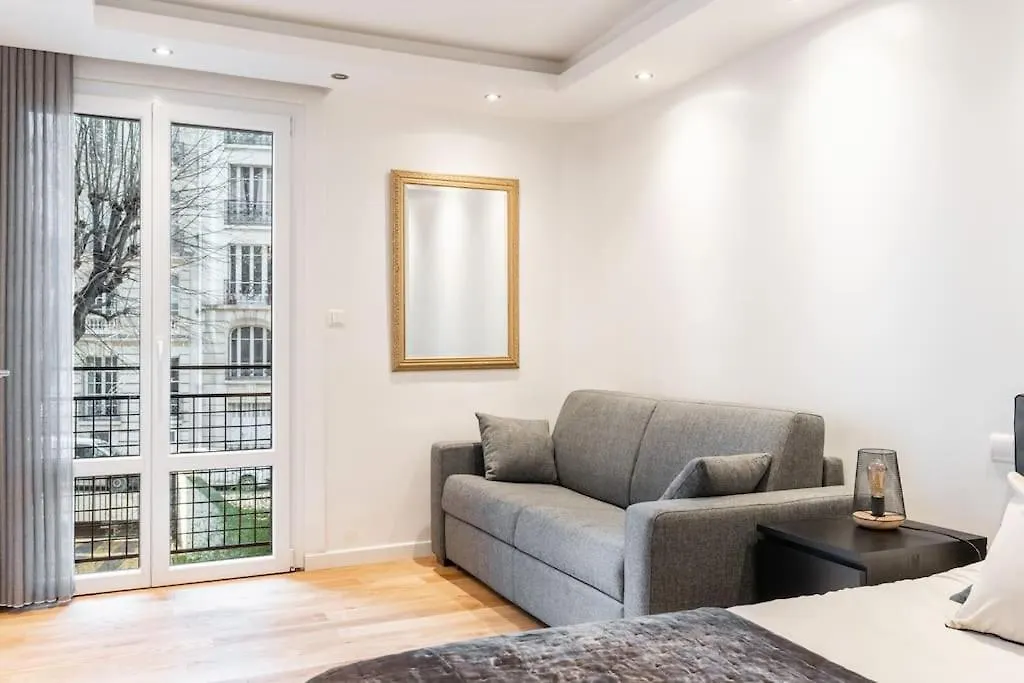 Apartment A French Chic In Victor Hugo